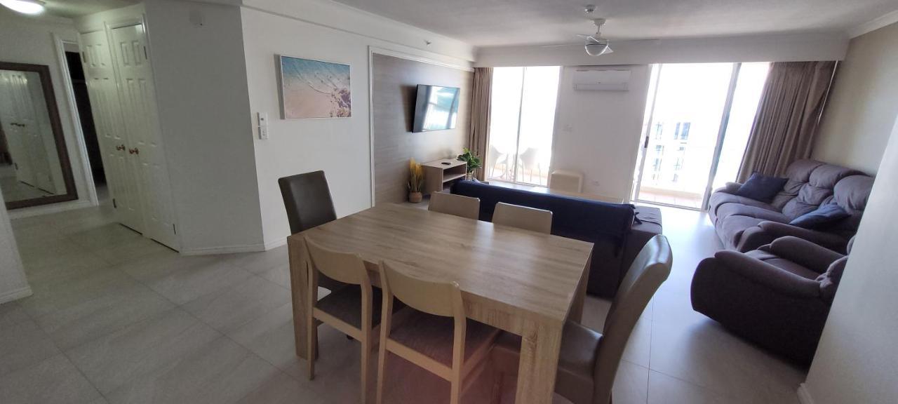 Apr Private Suites Moroccan By The Beach Gold Coast Exterior foto