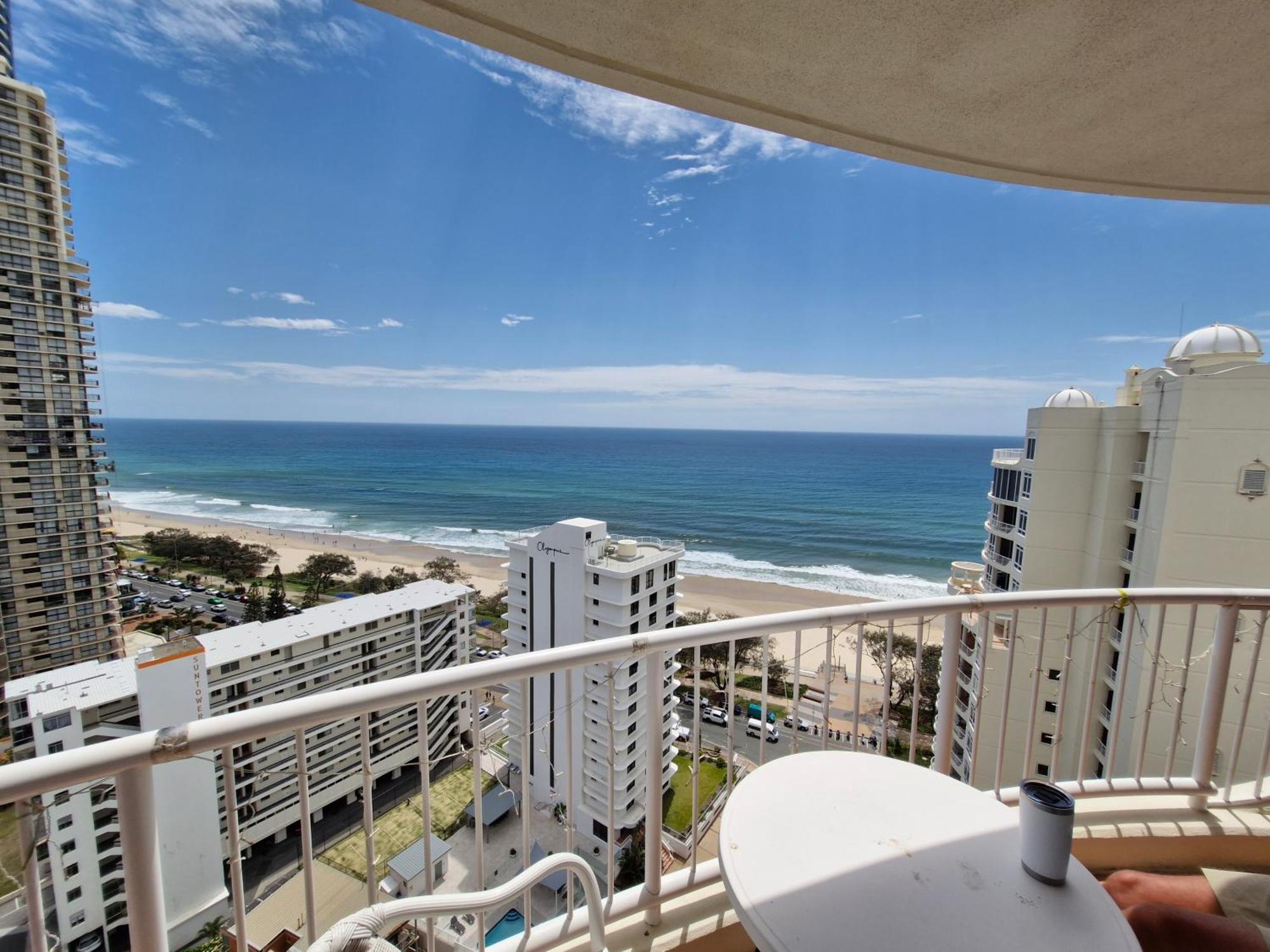 Apr Private Suites Moroccan By The Beach Gold Coast Exterior foto