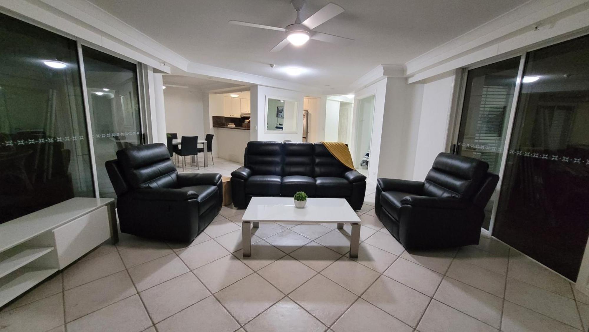 Apr Private Suites Moroccan By The Beach Gold Coast Exterior foto