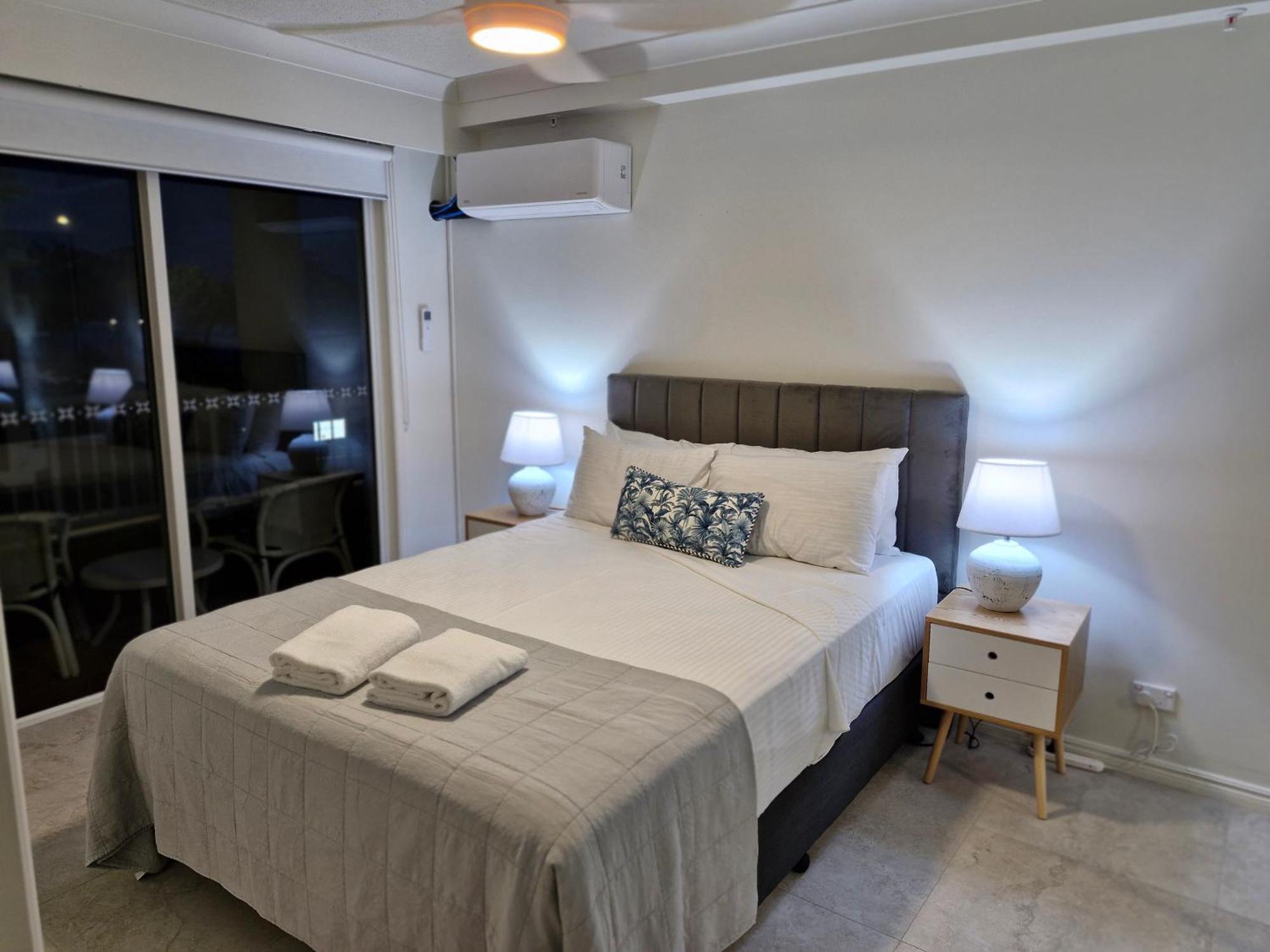 Apr Private Suites Moroccan By The Beach Gold Coast Exterior foto